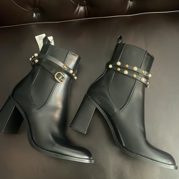 Zara Boots - Picture 1 of 9